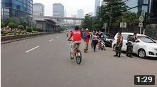 15 tahun car free day masih ada kendaraan menerobos
